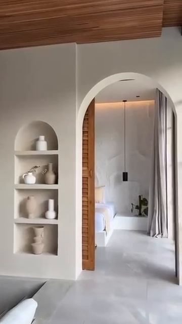 Потолок из дерева👍🏻

Естественная текстура.