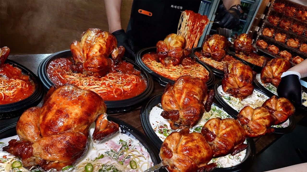 Паста с целой курицей, приготовленная на каменной плите при 230 градусов - корейская уличная еда