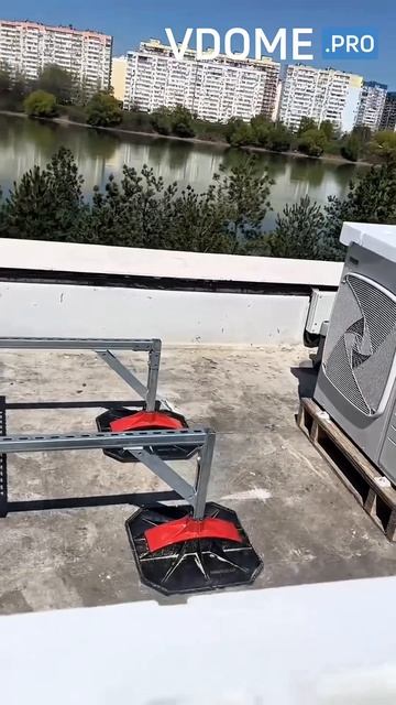 Примерка наружных блоков на крыше