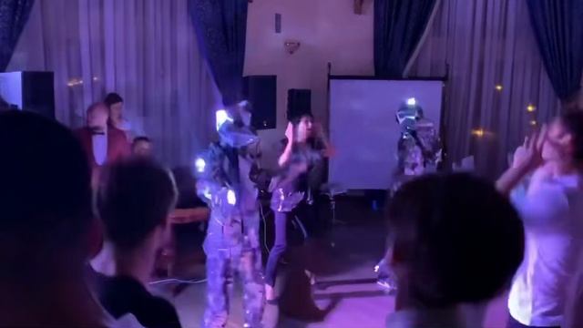 Шоу-балет АРТ ШИК Зеркальный флешмоб Зеркальные лисы