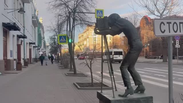 Весна в Красноярске. Проспект Мира. Торговый комплекс 