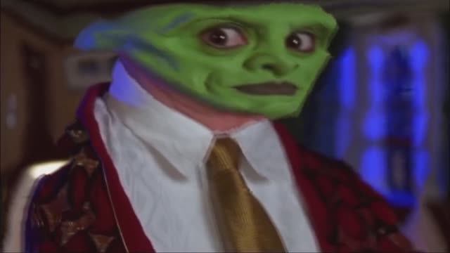 Маска момент из фильма жмых эффект