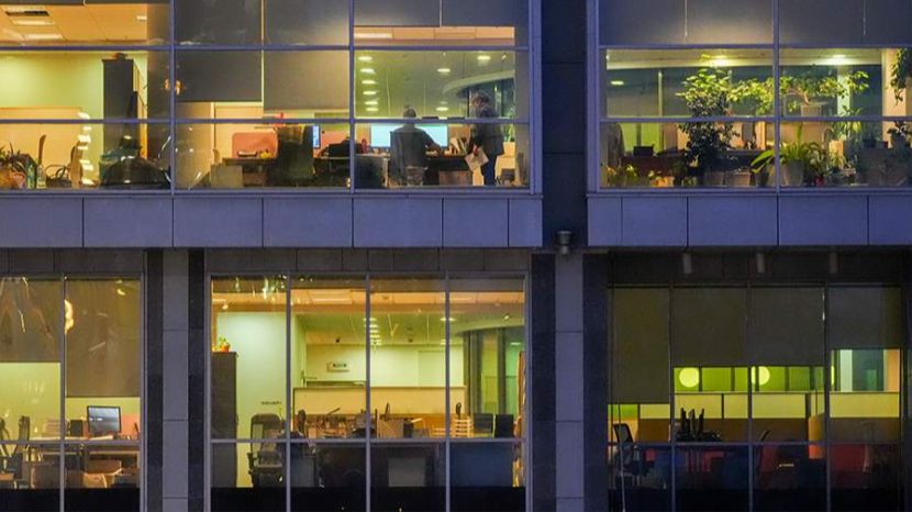 Юрист назвал условие увольнения за критику начальства