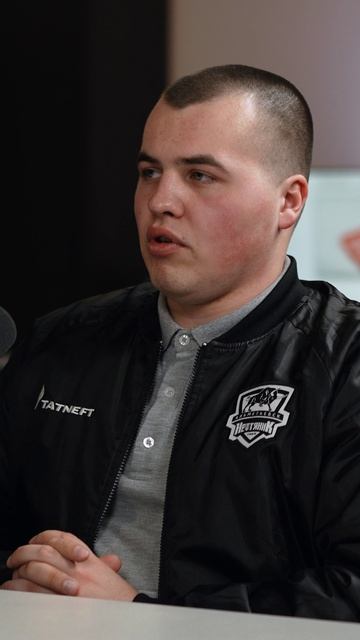 Фан-клуб «Нефтяник» — шестой полевой игрок! 🏒🔥 Чем он отличается от обычного зрителя?