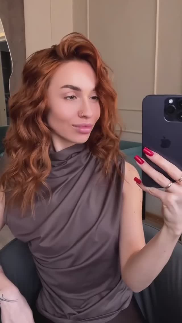 Объемная укладка на нарощенные волосы прическа укладка волосы локоны