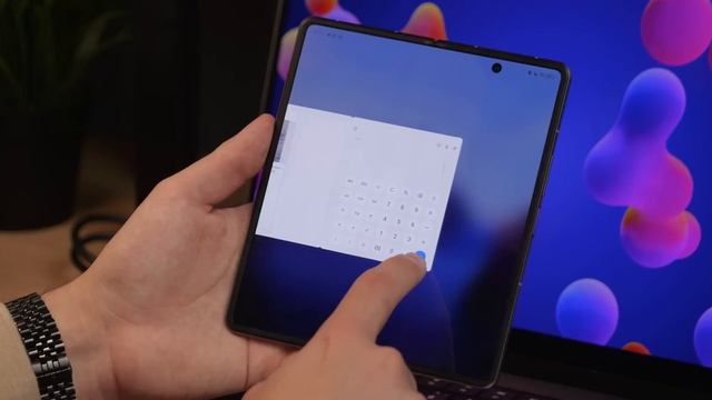 Самый дешёвый складной смартфон (с подвохом) — Tecno Phantom V Fold смотреть онлайн