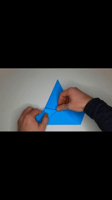 Самолетик из бумаги очень просто