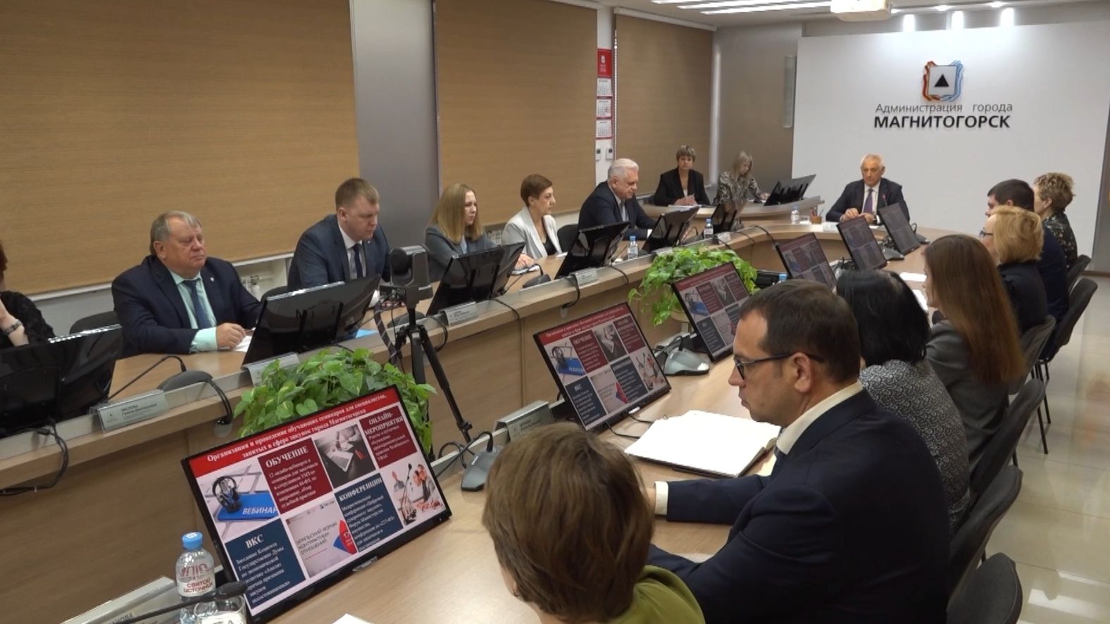 Время местное. Эфир: 17-04-2026 - Аппаратное совещание в администрации города