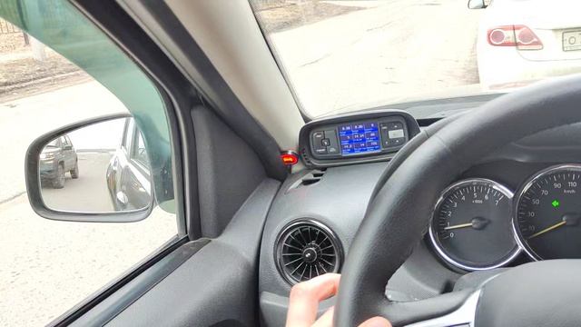 работа системы контроля слепых зон на дастере