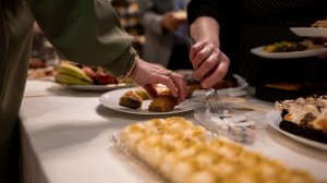 В двух театрах Москвы закрыли буфеты из-за нарушения санитарных норм