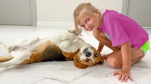 СОФУНЬЯ ШАЛУНЬЯ - СОФИЯ УЧИТ ЩЕНКА КОМАНДАМ.