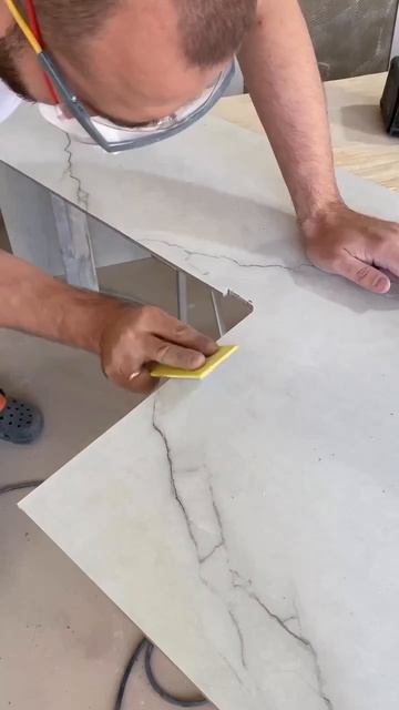 Подгонка керамогранита к борту ванны