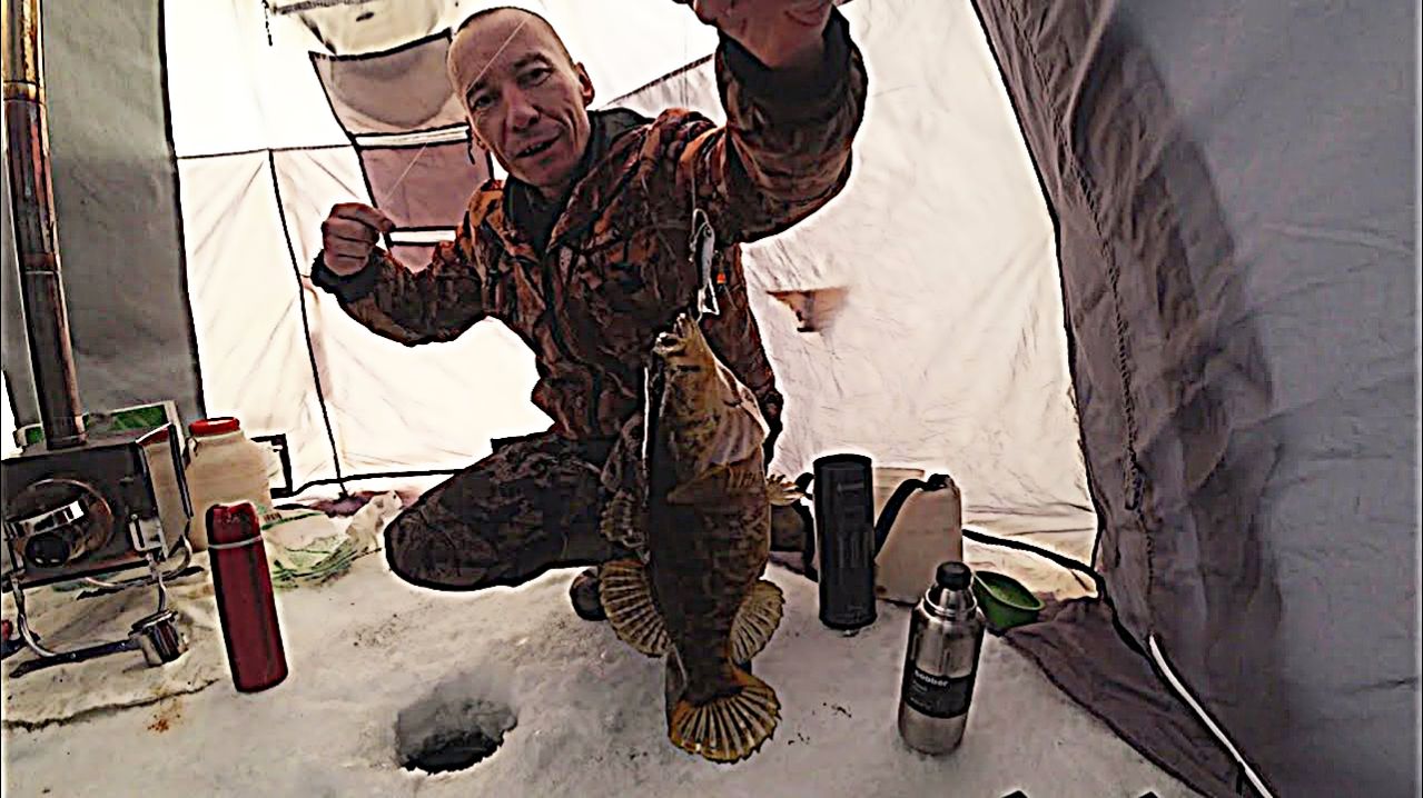 Рыбалка в январе на озере Тасей.