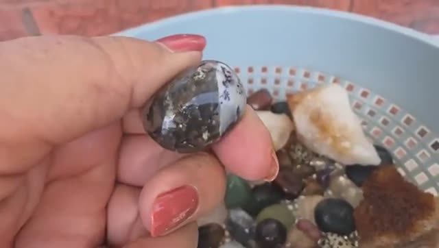 Я ОбАлДеЛа Нашла коробки на свалке а там клад Не свалка а антикварный магазин