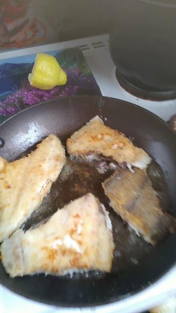 Жарим камбалу .