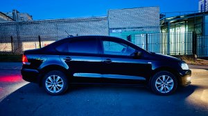 Polo Sedan Black 😎