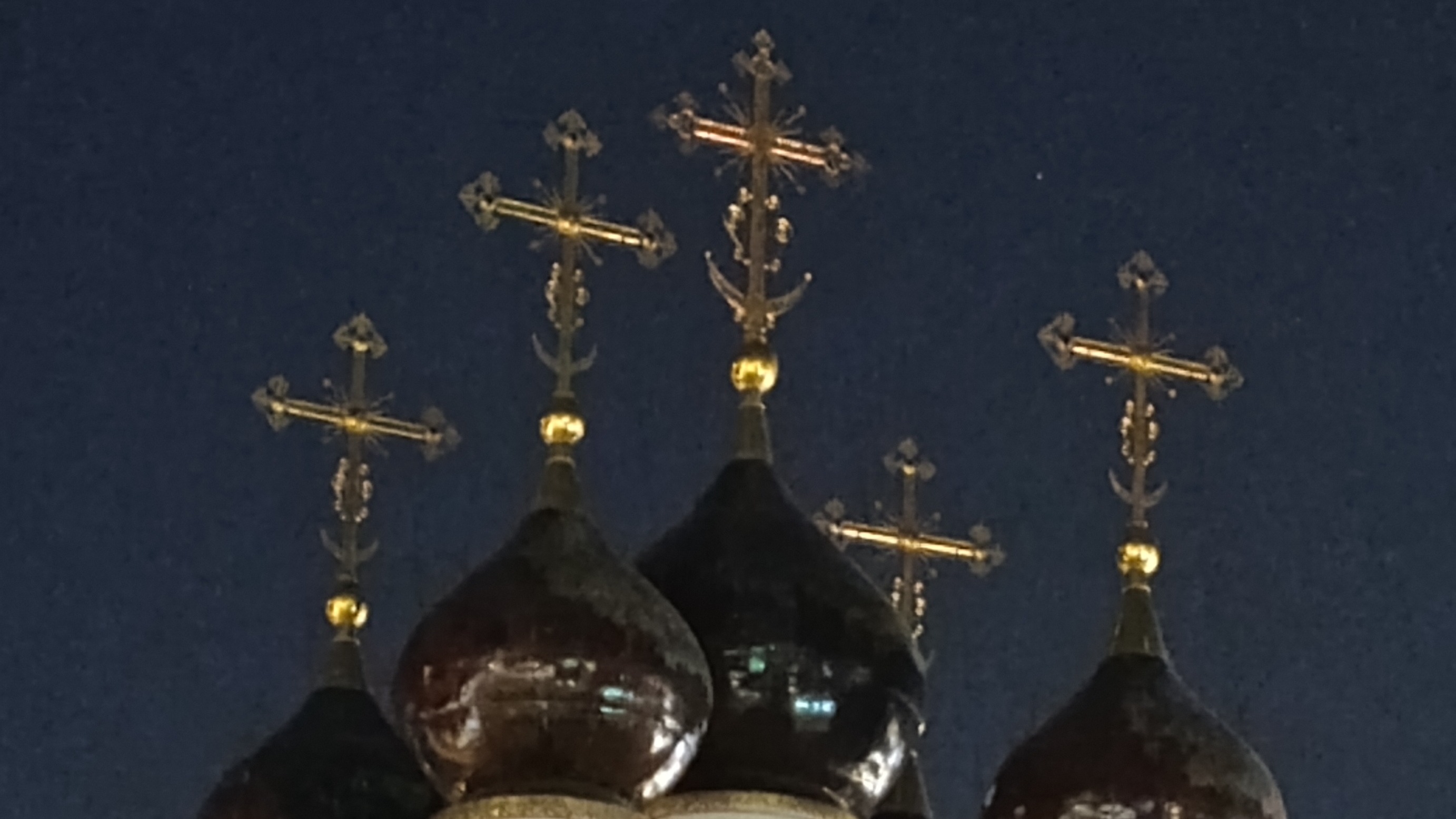 Парадневный променад.