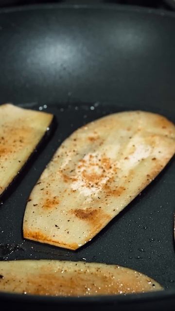 Рулетики из баклажанов от шефа Ивлева