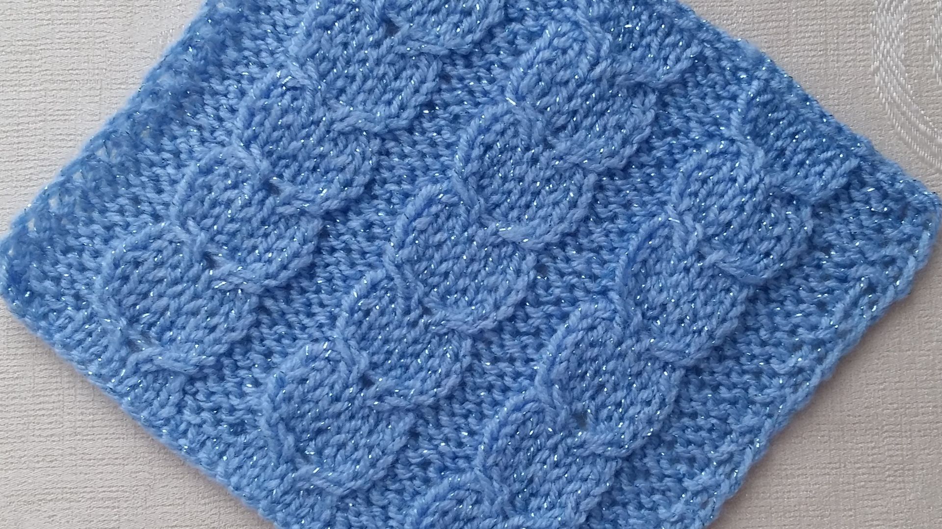 119. Вертикальные полосы из жгутов