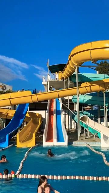 Дочь Развлекается в Аквапарке Порт Нейчер 5 Турция