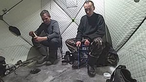 РЫБАЛКА НА НАЛИМА ЗИМОЙ НА СТУК И НА ЖЕРЛИЦЫ НА РЕКЕ.