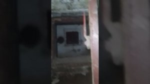 залезли в бомбоубежище и оно было без противогазов но зато со светом