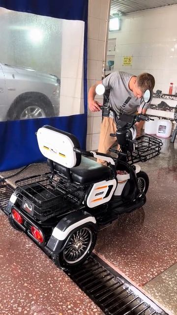 МОЙ ТРИЦИКЛ СТОЛ КАК НОВЫЙ.