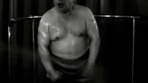 "Девушка спешит на свидание" 1936г., эпизод, душ-шарко, 17-04-2026