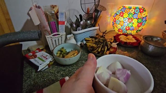 Убираюсь в доме и украшениях. Спасибо за советы как избавиться от запаха в холодильнике! Путтапарти.