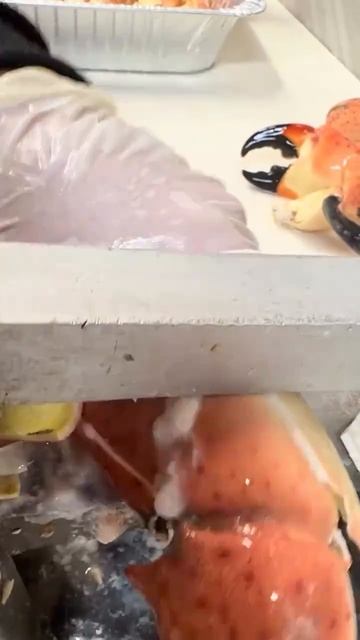 Как быстро вскрыть клешню краба 🦀