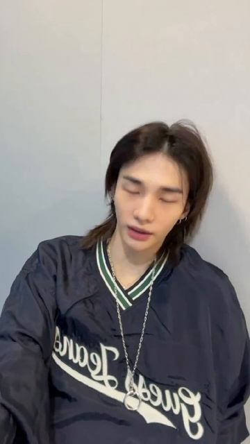 Хёнджин поделился своими каникулами в Исландии