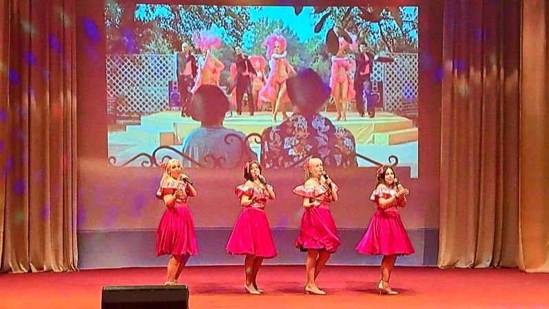 НАШ СОСЕД – ШОУ-ГРУППА «ВЕРНИСАЖ» 17.04.26г