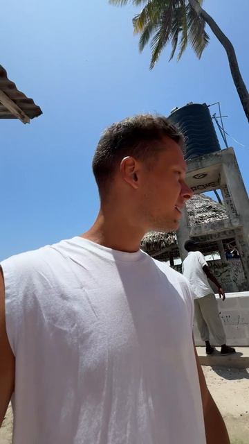 АФРИКАНЦЕВ ТОЖЕ УЧАТ ЧИСТИТЬ ЗУБЫ