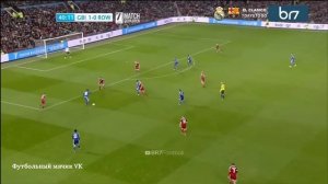 📹 Даже в возрасте 45 лет и при весе 120 кг Роналдиньо и Бекхэм вошли в историю в легендарном матче.