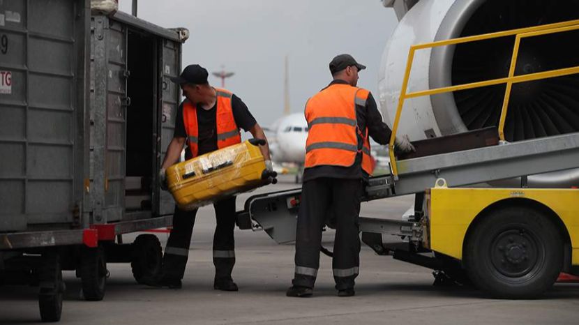 В аэропортах Бугульмы и Нижнекамска ввели ограничения на полеты