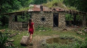 Молодая женщина уезжает из города и строит каменный дом, чтобы жить. Жизнь во Вьетнаме