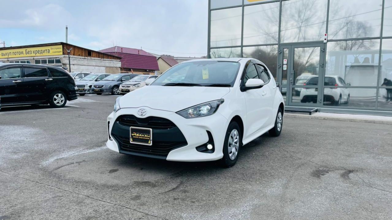 Toyota Yaris, 2020 год