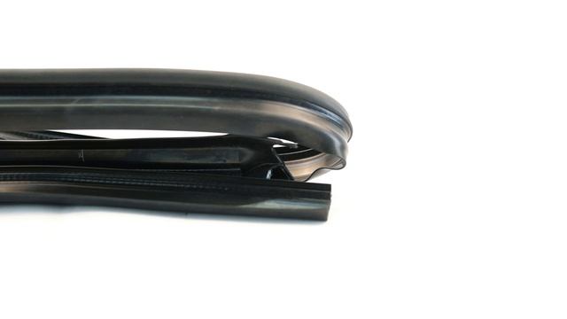 Уплотнитель водостока двери верхний правый FL LADA GRANTA 2018- УралЭластоТехника Код: 36276