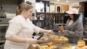 Большое кулинарное путешествие... за фастфудом! Доброе утро. Суббота. Фрагмент выпуска от 18.04.2026