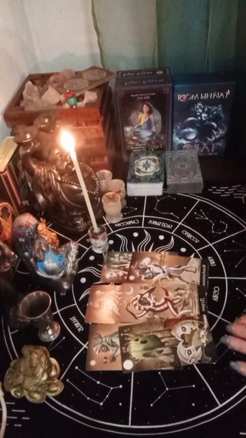 ЧЕГО ОН ОТ ВАС ХОЧЕТ  