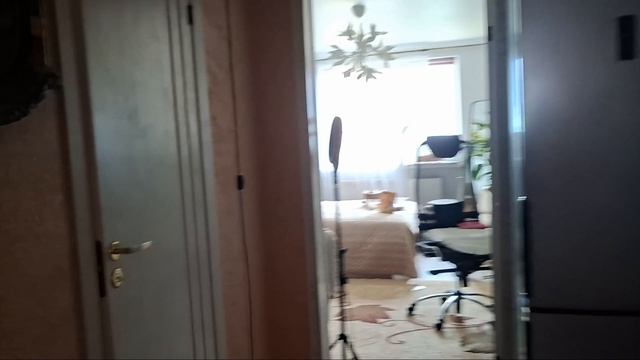 САМА СЕБЕ ПАРИКМАХЕР😁