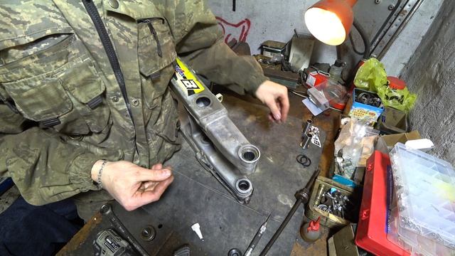 Ремонт маятника Suzuki RM 125