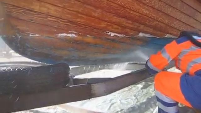 Очистка яхт при помощи бластинг технологии