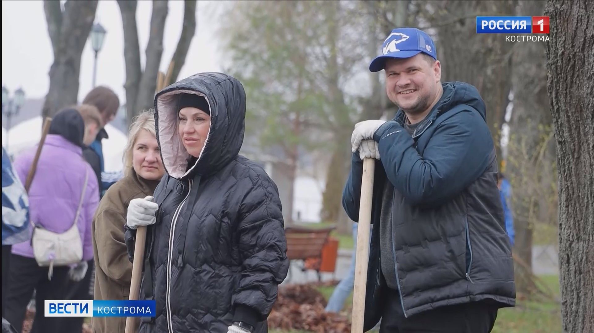 Тысячи костромичей вышли на уборку города