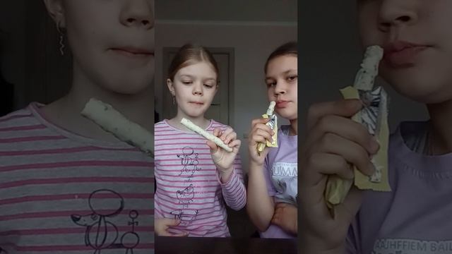 мы распаковываем нерусскую еду.