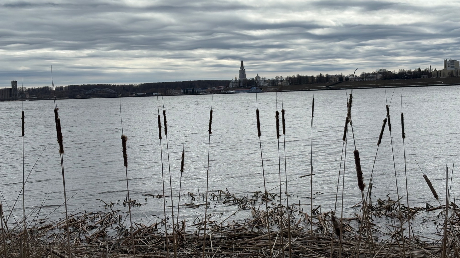 Влог с 7 по 18 апреля 26 года. Вяжу платье, носочки. Немного обо всем