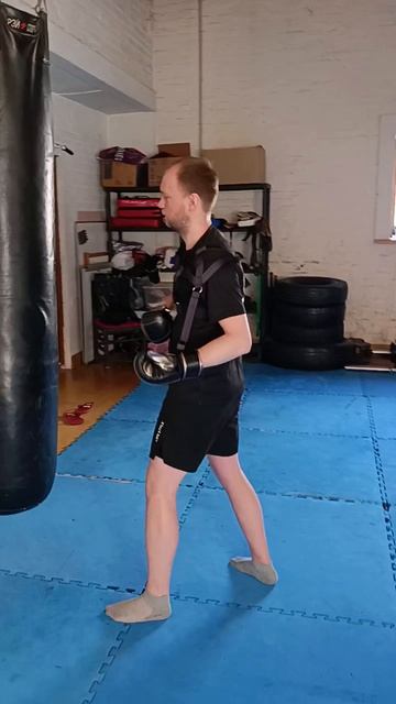 проше паренной репы. 
#тренажерпанчера #поставитьудар #бокс #ПавелЧарный #баллистическийудар