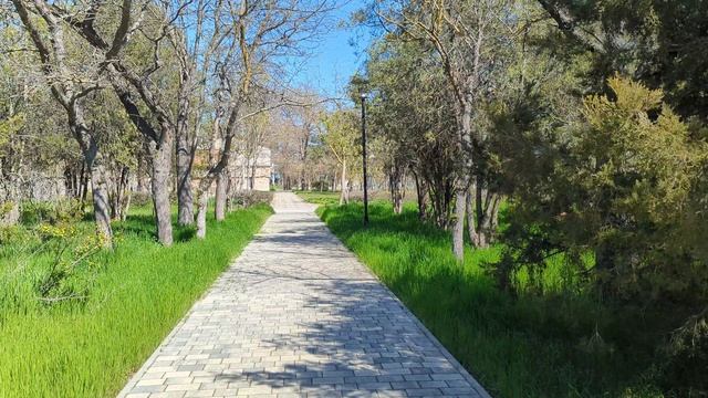 Евпатория 2026. Шикарная погода и красивые виды в парке Фрунзе! Прогулка по парку 17.04.2026г.