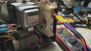 Микроволновка сама выключается через пару минут. Ремонт вентилятора.