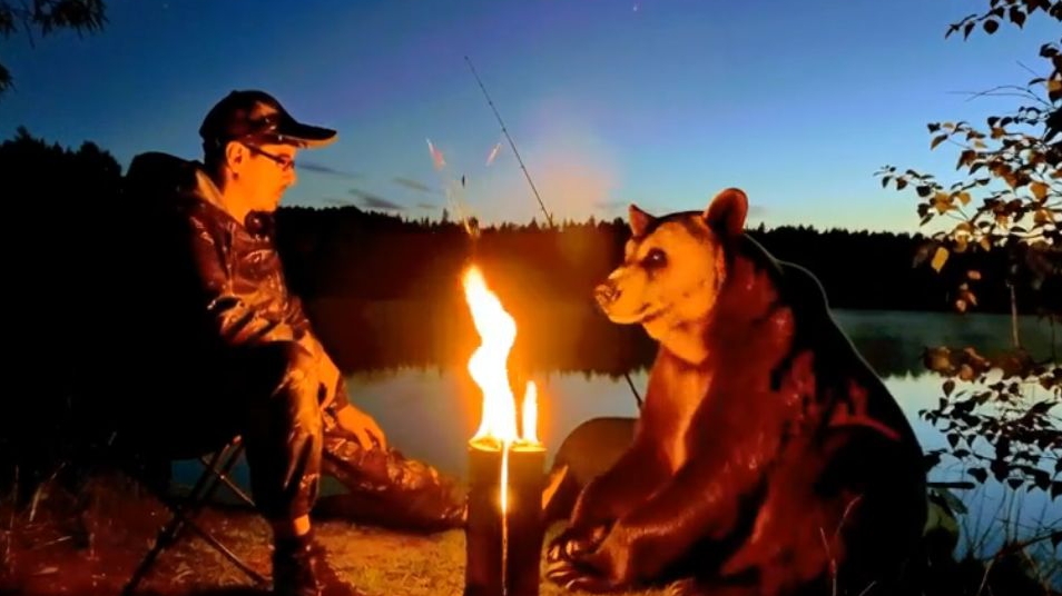 Сижу дома,а Медведь меня ждёт в Лесу